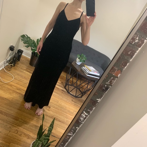 Cami velvet dress with open back - Picture 3 of 4